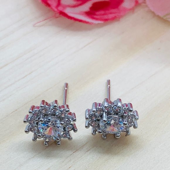 Sterling Silver 925 CZ Stud Earrings - Picture 3 of 4
